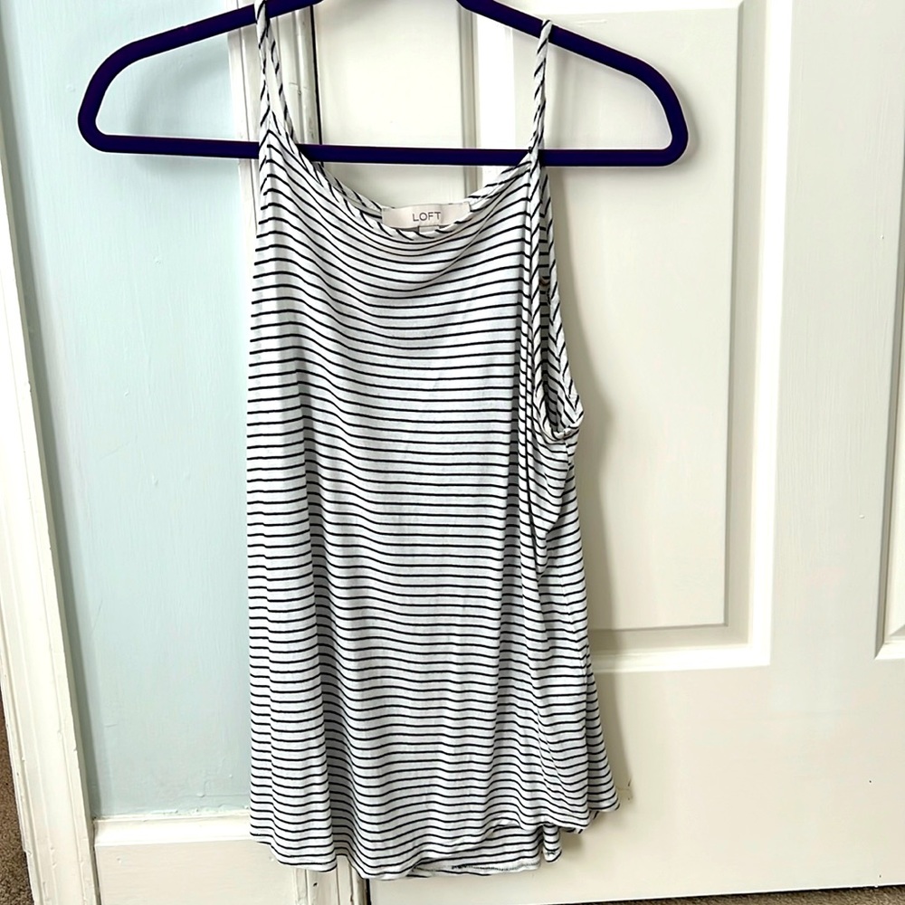 Loft tank blouse. Size large. Flowy and lightweight